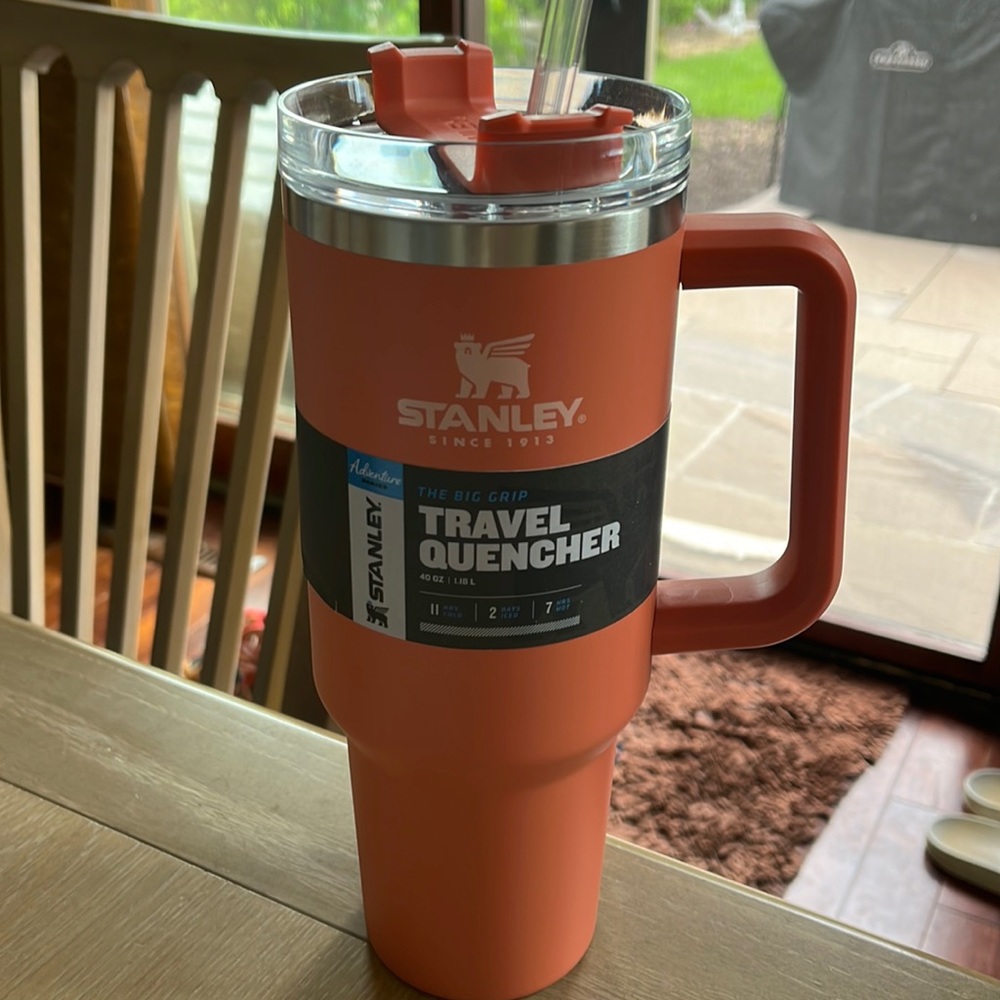 🧡⚱️Stanley 40 ounce travel quencher